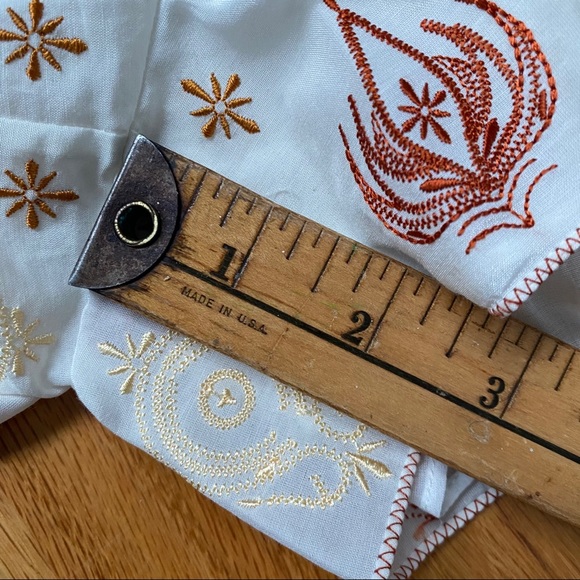 Rachael & Zoe Embroidered White Shorts Stephanie - Picture 14 of 15